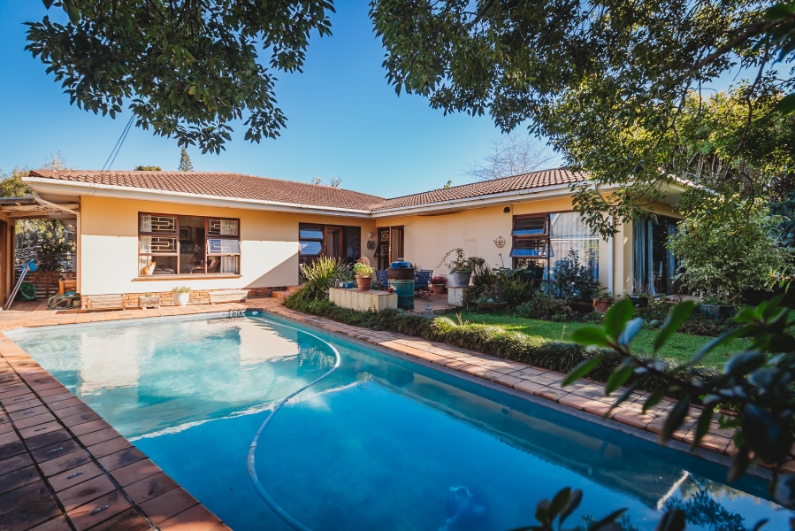 5 Bedroom Property for Sale in Bodorp Western Cape